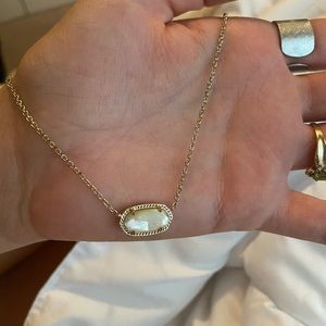 Kendra Scott necklace